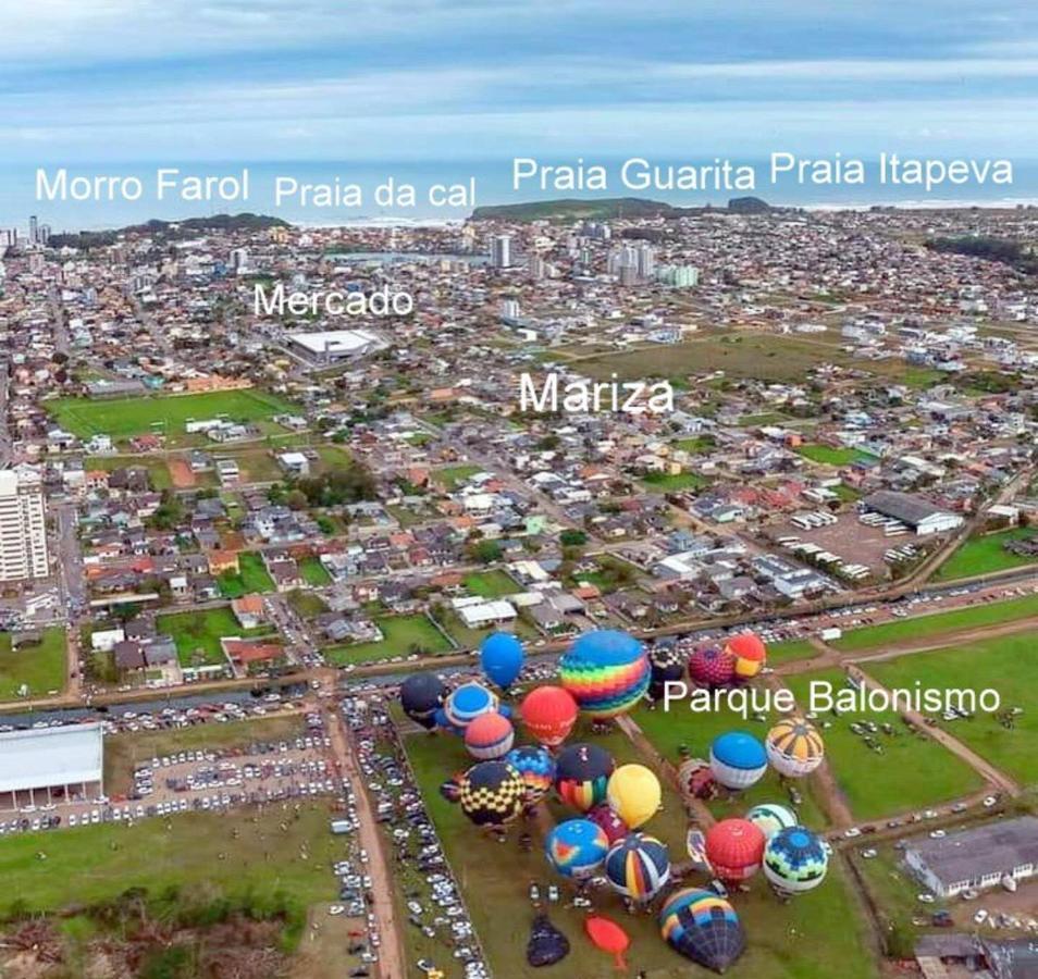 Casa De 2 Quartos Com 2 Ares-Condicionados Em Torres-Rs - Na Mais Bela Praia Gaucha - Cozinha - Banheiro - Tv Smart 32 E Wi-Fi - Estacionamento - Anfitria Superhost No Bnb Villa Bagian luar foto