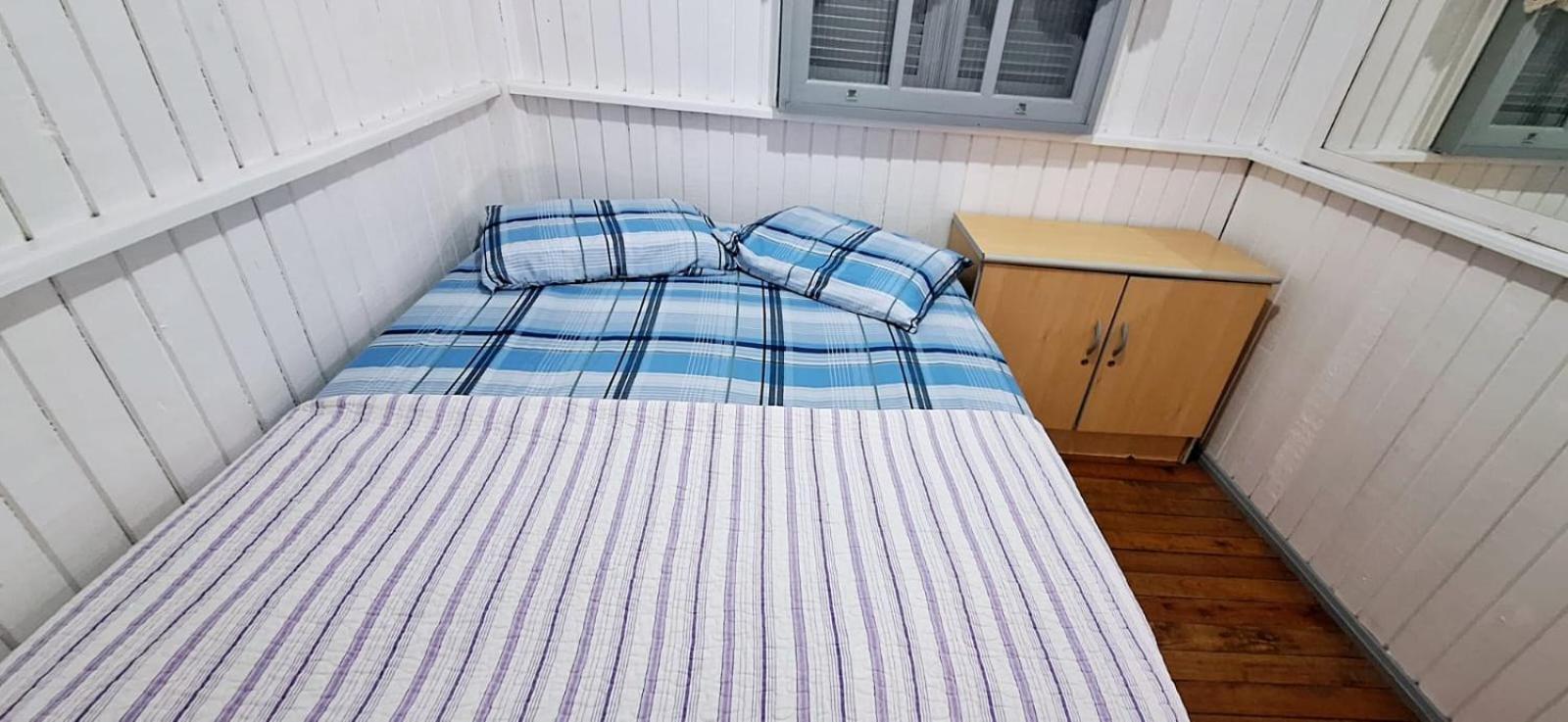 Casa De 2 Quartos Com 2 Ares-Condicionados Em Torres-Rs - Na Mais Bela Praia Gaucha - Cozinha - Banheiro - Tv Smart 32 E Wi-Fi - Estacionamento - Anfitria Superhost No Bnb Villa Bagian luar foto
