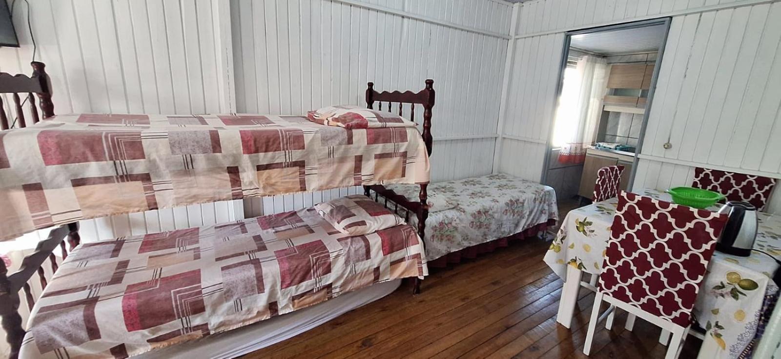 Casa De 2 Quartos Com 2 Ares-Condicionados Em Torres-Rs - Na Mais Bela Praia Gaucha - Cozinha - Banheiro - Tv Smart 32 E Wi-Fi - Estacionamento - Anfitria Superhost No Bnb Villa Bagian luar foto